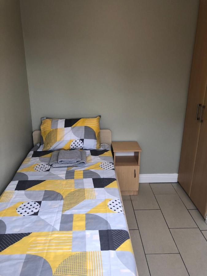 Cheerful 4 Bedroom Town House With Bbq, Galway Eksteriør billede
