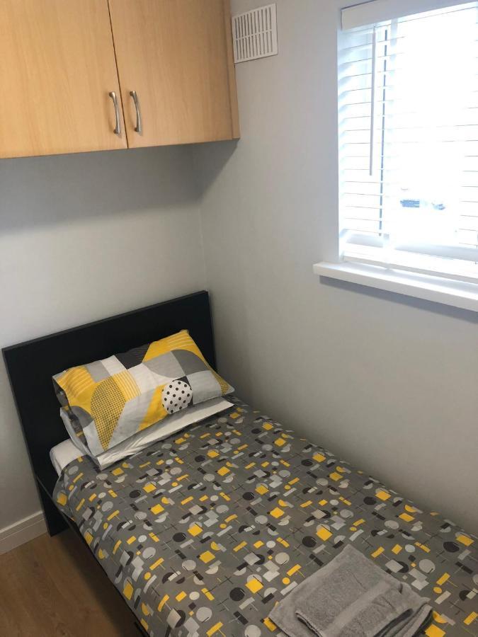 Cheerful 4 Bedroom Town House With Bbq, Galway Eksteriør billede