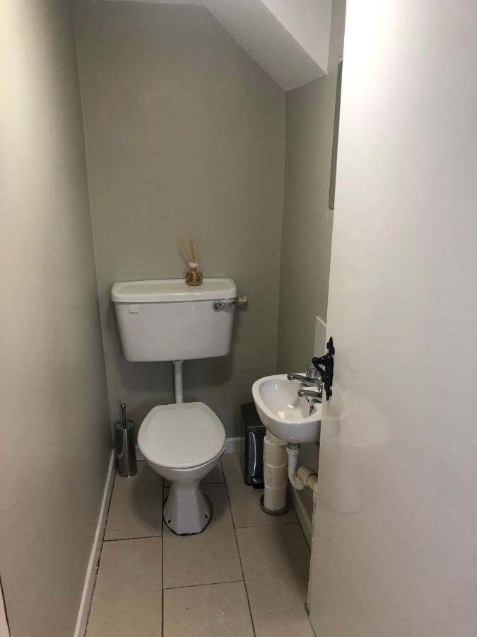 Cheerful 4 Bedroom Town House With Bbq, Galway Eksteriør billede