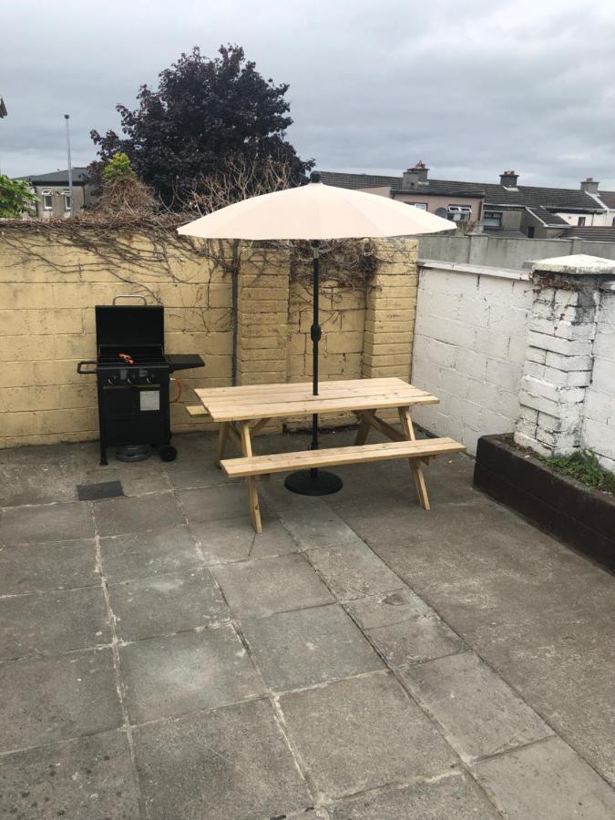 Cheerful 4 Bedroom Town House With Bbq, Galway Eksteriør billede
